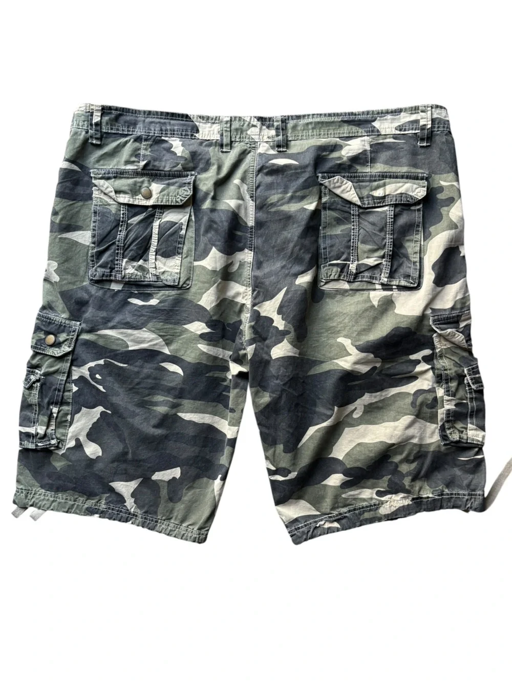 Men’s Army Green Camouflage Cargo Hiking Shorts Size 44